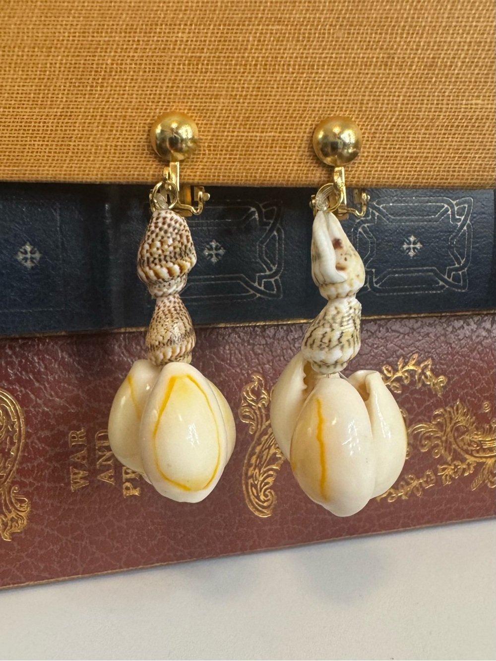 Vintage Hawaiian Cowrie Shell Drop Earrings - Picture 2 of 4